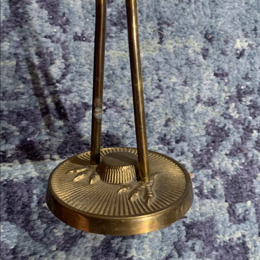 Vintage brass 12” textured detailed crane bird statue on round base some patina - Picture 5 of 9